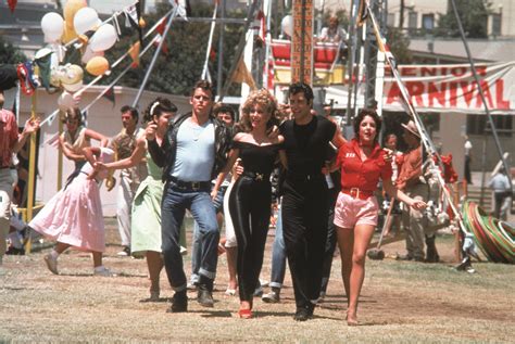 Grease! Bir 50'lerin Nöstaljisi ve Yüksek Okul Tutkusunun İncelemesi